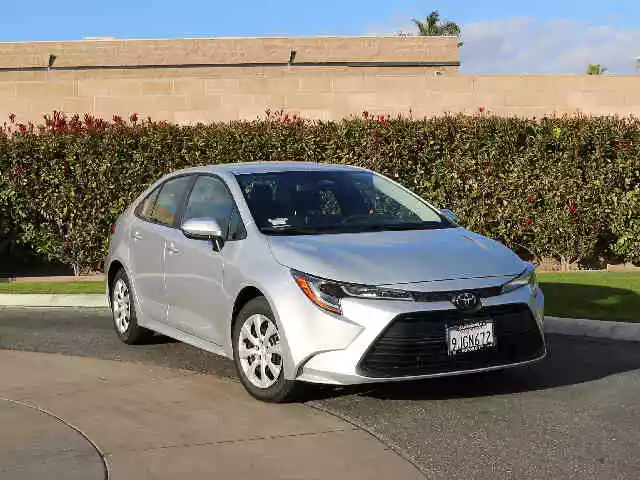 Compact 2/4 Door Automatic With AC